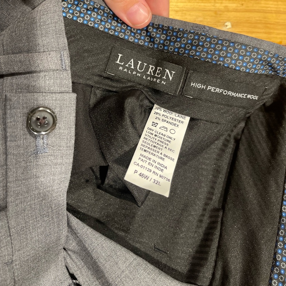 Ralf Lauren grey trousers perfect for the office. Never worn, tags on!